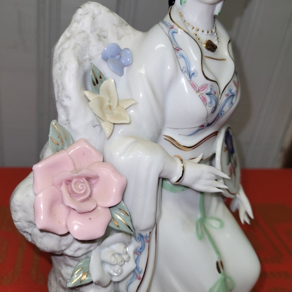 Japanese Porcelain statute - Picture 3 of 9